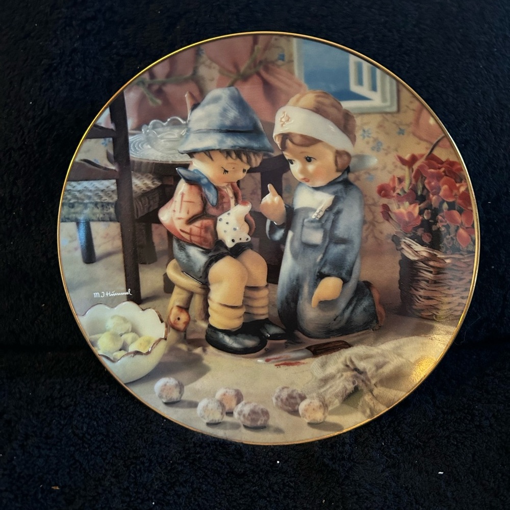 MJ Hummel Little Companions Plate "Tender Loving Care" Danbury Mint